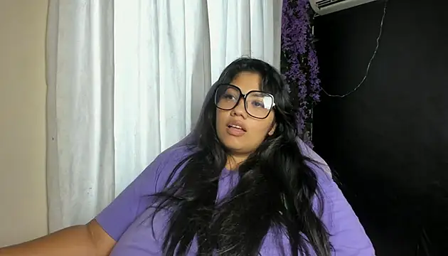 Snapshot of AvrilRizoX chatting on 04.30.26 AvrilRizoX online show from 04.30.26