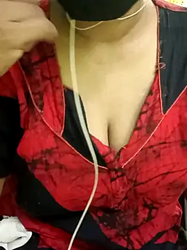 Snapshot of Aishu-tamil09 chatting on 12.23.24 Aishu-tamil09 online show from 12.23.24