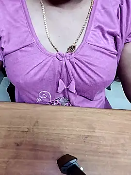 Snapshot of Aishu-tamil09 chatting on 01.07.26 Aishu-tamil09 online show from 01.07.26