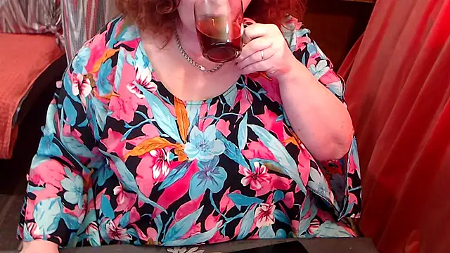 Snapshot of RoseRed69 chatting on 05.05.26 RoseRed69 online show from 05.05.26