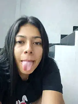 Snapshot of caro_sweett chatting on 12.22.24 caro sweett online show from 12.22.24