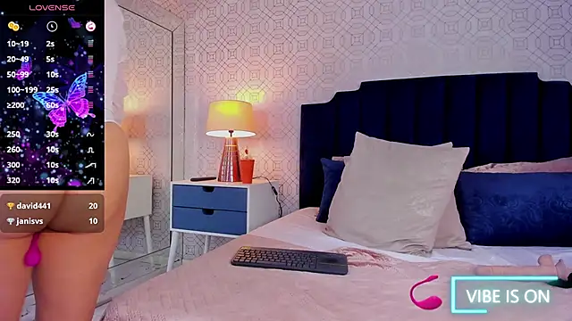 Luna18Pink online show from 02.20.25