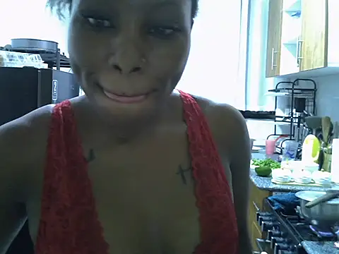 Snapshot of Queen_loveer chatting on 04.02.26 Queen loveer online show from 04.02.26