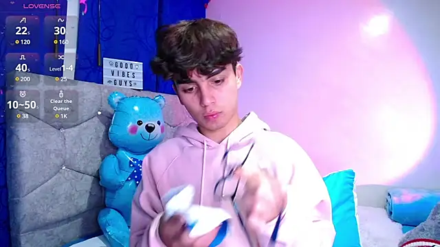 OwenBluee online show from 12.24.24