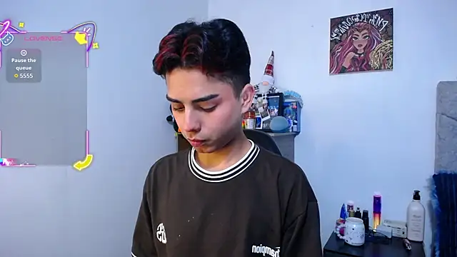 OwenBluee online show from 01.15.26