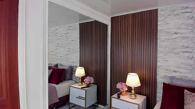 AndreaPink2024 online show from 11.19.25