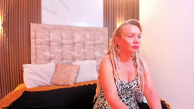 AnastasiaTaylor  online show from 09.16.25