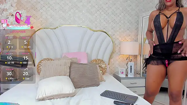 Snapshot of IsabellaKanned chatting on 10.06.25 IsabellaKanned online show from 10.06.25