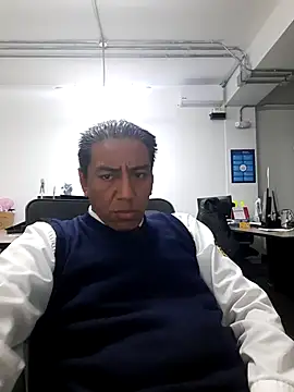 Snapshot of Romeoblues chatting on 10.07.25 Romeoblues online show from 10.07.25