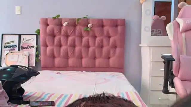 SweetLatiin  online show from 02.27.25