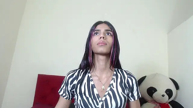 Snapshot of Luluu_08 chatting on 02.06.25 Luluu 08 online show from 02.06.25