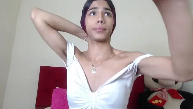 Snapshot of Luluu_08 chatting on 02.11.25 Luluu 08 online show from 02.11.25