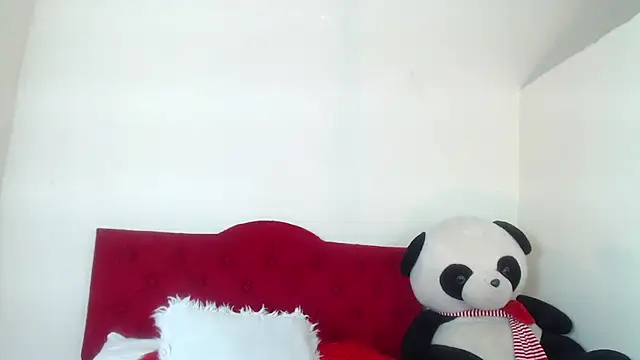 Snapshot of Luluu_08 chatting on 02.27.25 Luluu 08 online show from 02.27.25