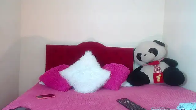 Snapshot of Luluu_08 chatting on 03.17.25 Luluu 08 online show from 03.17.25