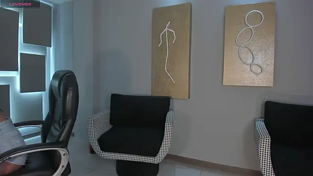 ArianaDumont online show from 02.12.26