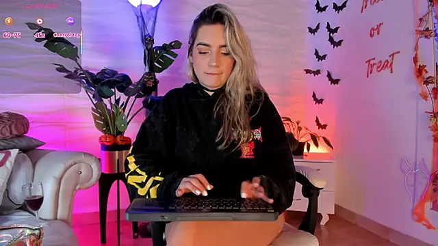 mariablonde  online show from 10.13.25