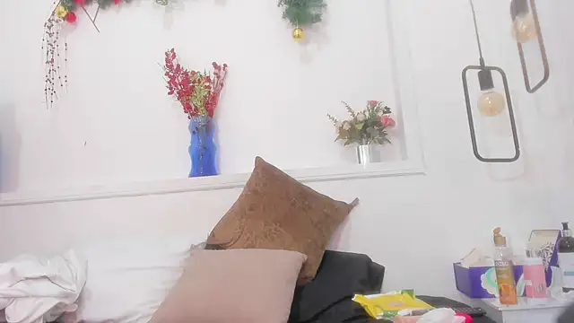 penelope handaos online show from 12.18.24