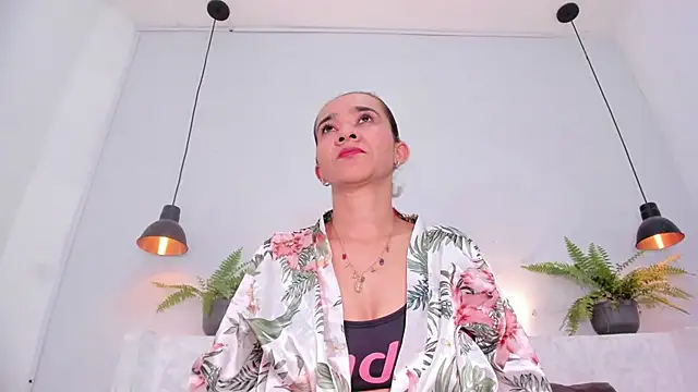 penelope handaos online show from 02.22.25