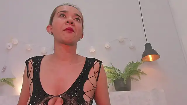 penelope handaos online show from 03.11.25