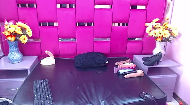 Snapshot of Lya_Anal chatting on 03.13.25 Lya Anal online show from 03.13.25