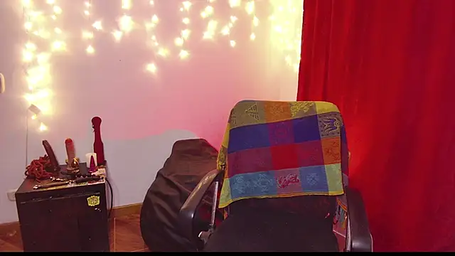 Snapshot of Sabrina_scarlett chatting on 12.14.24 Sabrina scarlett online show from 12.14.24