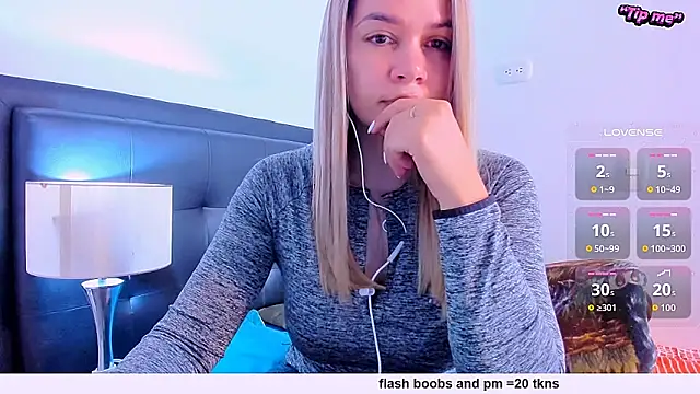 Snapshot of daniela_beauty chatting on 02.01.26 daniela beauty online show from 02.01.26