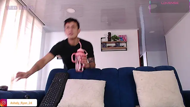 Snapshot of ashely_ryan24 chatting on 02.28.26 ashely ryan24 online show from 02.28.26