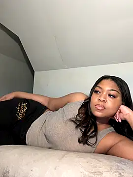 AUNYXXX online show from 11.27.25