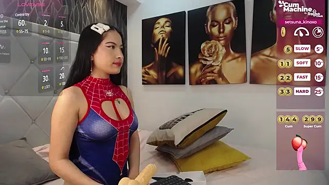 Madeline Dreams online show from 03.13.25