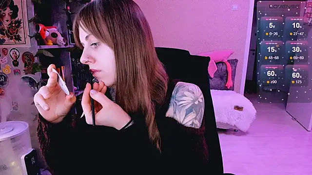 Snapshot of NaniMoore chatting on 02.24.25 NaniMoore online show from 02.24.25