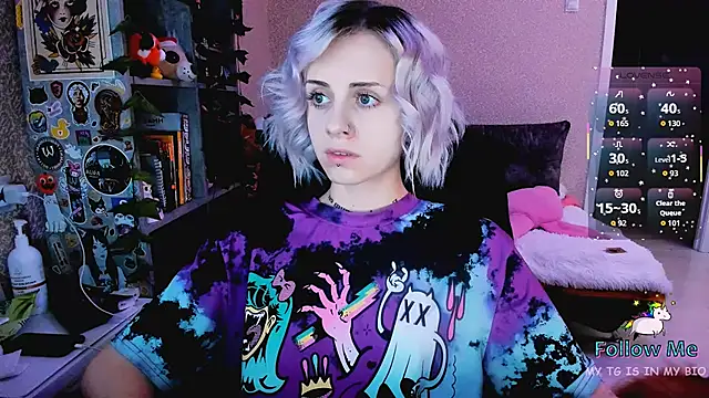 NaniMoore online show from 12.03.25