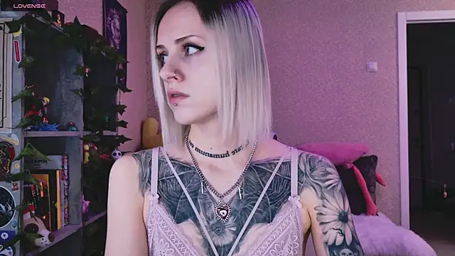 NaniMoore online show from 02.08.26