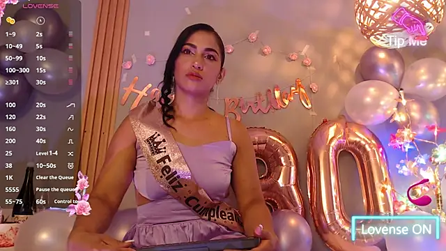 Snapshot of Thayssa_ross chatting on 04.15.26 Thayssa ross online show from 04.15.26