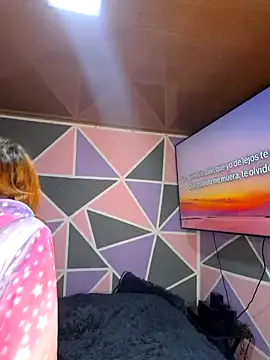 Snapshot of Emmily_Walker chatting on 11.26.25 Emmily Walker online show from 11.26.25