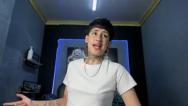 Ethan lennox online show from 11.18.25