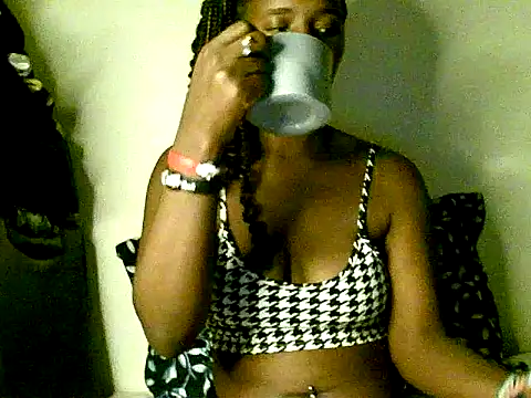 Snapshot of lavishh_linds chatting on 01.04.25 lavishh linds online show from 01.04.25