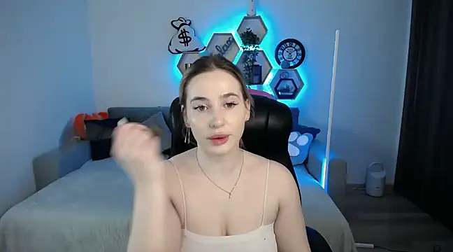 SabrinViolet online show from 03.04.25