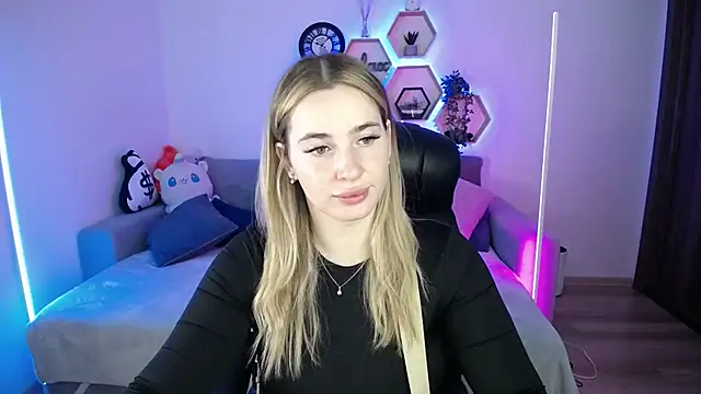 SabrinViolet online show from 11.22.25