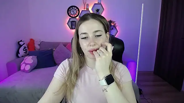 SabrinViolet online show from 03.31.26