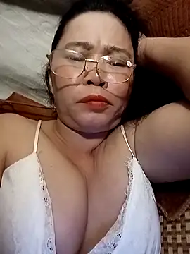 Snapshot of Sexy-asslove90 chatting on 10.08.25 Sexy-asslove90 online show from 10.08.25