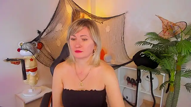 AriFleow online show from 11.16.25