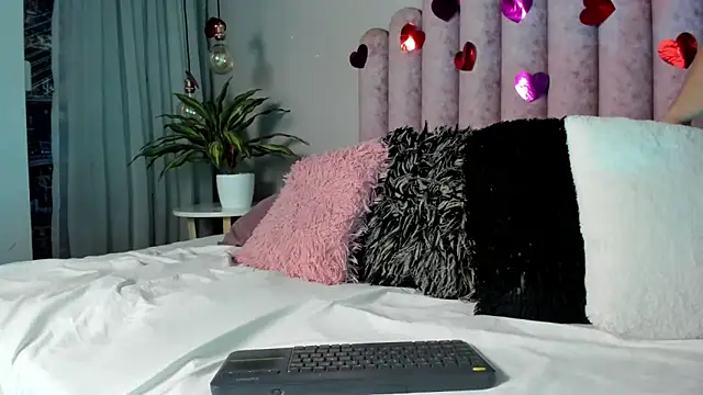 SusanBenett online show from 03.15.25