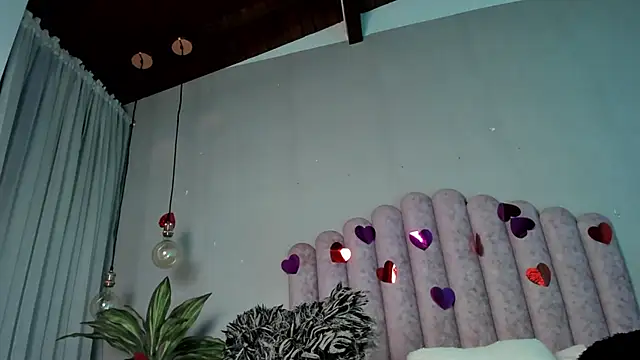 SusanBenett online show from 03.22.25