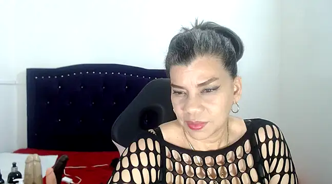 vikyadams online show from 02.20.25