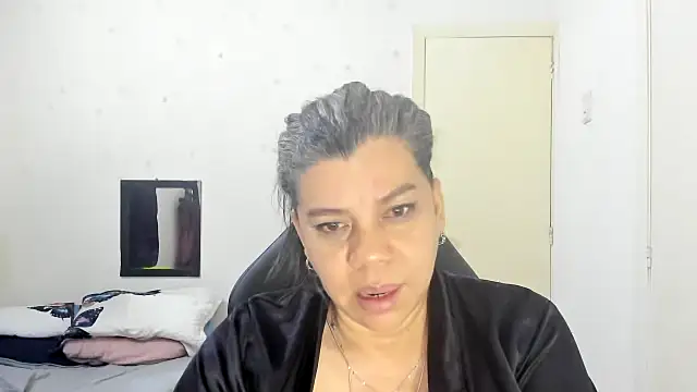 vikyadams online show from 02.04.26