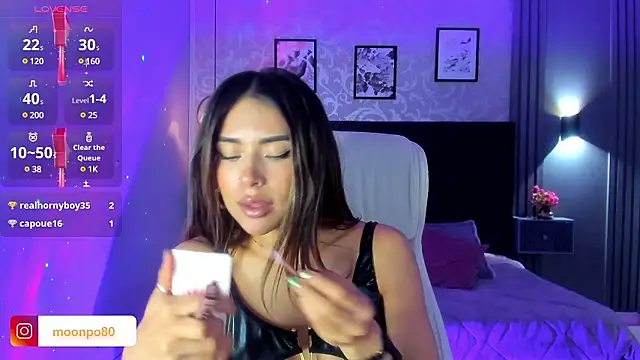 Snapshot of Luna__Ponce chatting on 12.03.24 Luna  Ponce online show from 12.03.24