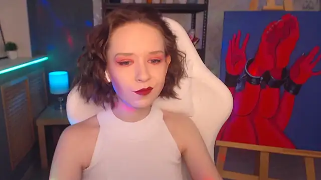 FascinatingEyess online show from 12.18.24