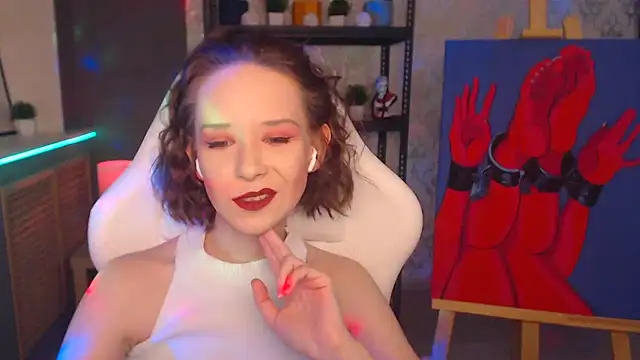 FascinatingEyess online show from 12.18.24