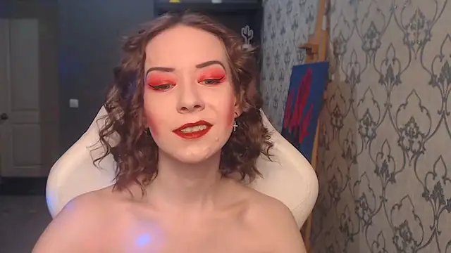 Snapshot of FascinatingEyess chatting on 07.18.26 FascinatingEyess online show from 07.18.26