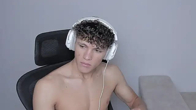 laurent nova online show from 09.22.25